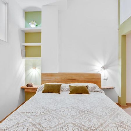 Madame Bari' Suite Apt In The Heart Of Bari Extérieur photo