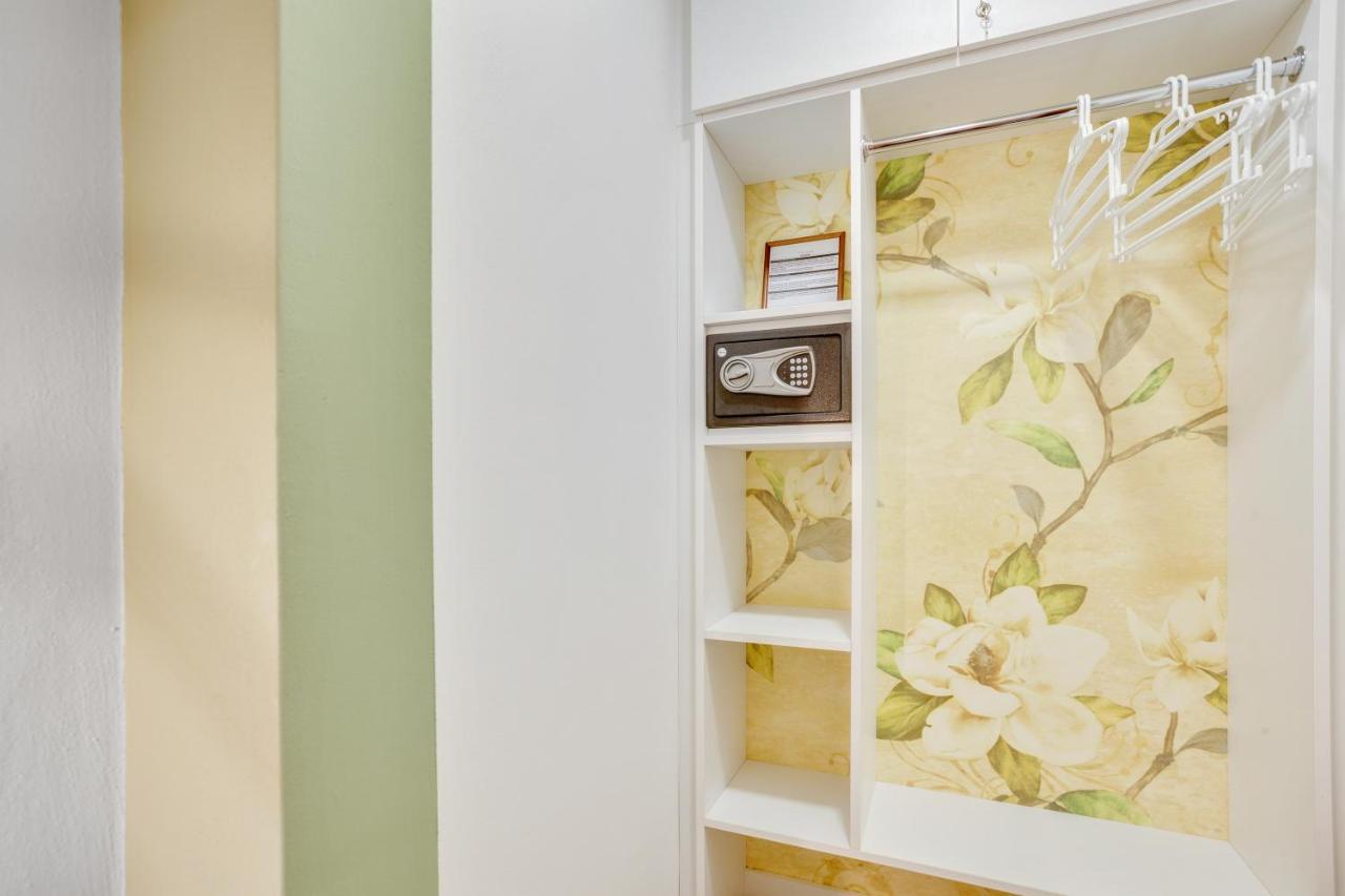 Madame Bari' Suite Apt In The Heart Of Bari Extérieur photo