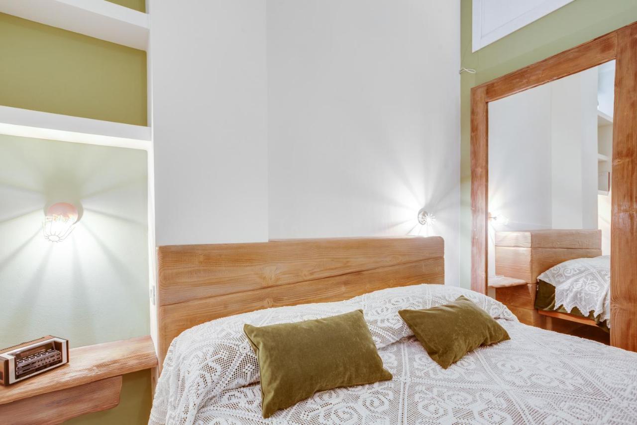 Madame Bari' Suite Apt In The Heart Of Bari Extérieur photo