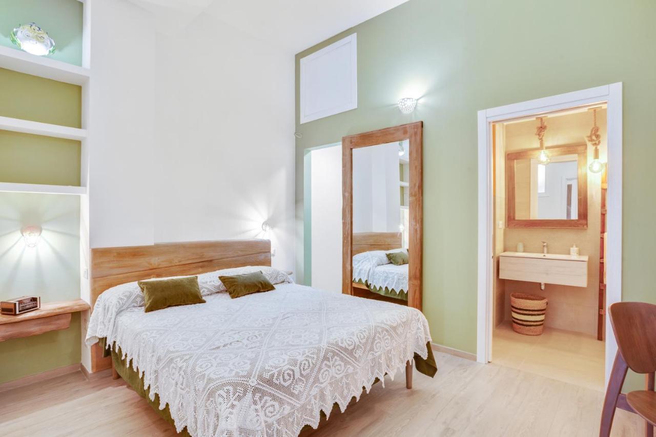 Madame Bari' Suite Apt In The Heart Of Bari Extérieur photo